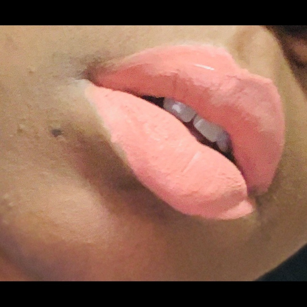๐CHARM MATTE LIQUID LIPSTICK ๐ - Picture 3 of 6